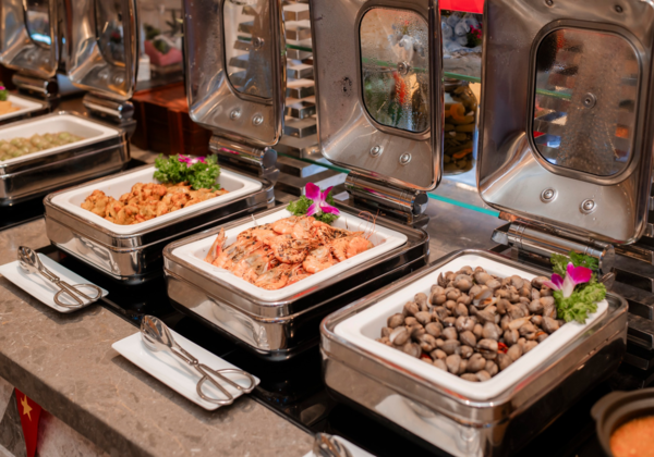 Thuc Don Tiec Cuoi Khach San 5 Sao 2