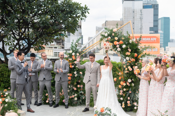 Trang Tri Tiec Cuoi Ngoai Troi 3