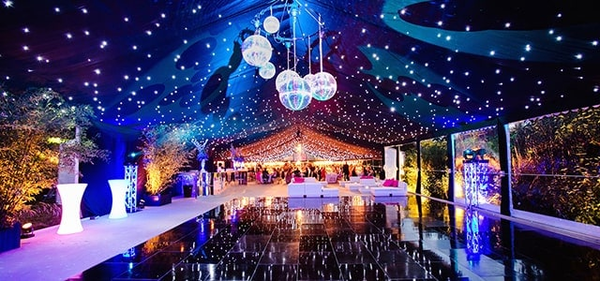 Chi Phí Thuê Địa Điểm Tổ Chức Tiệc Tất Niên