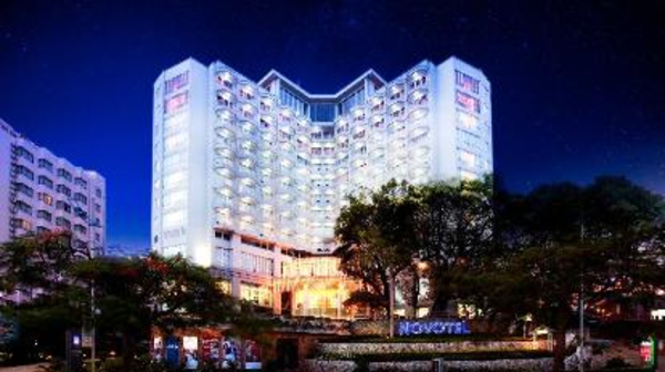 Khách Sạn Novotel Hạ Long