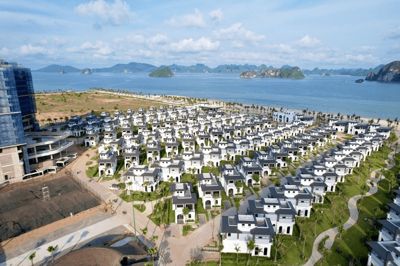 Villa Sang Trọng Với Thiết Kế Hiện Đại Và Tiện Nghi Đầy Đủ