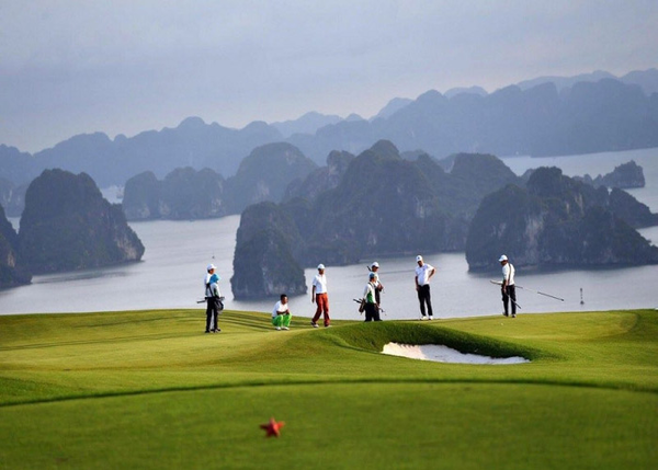 Khu Trò Chơi Mini Golf Hạ Long