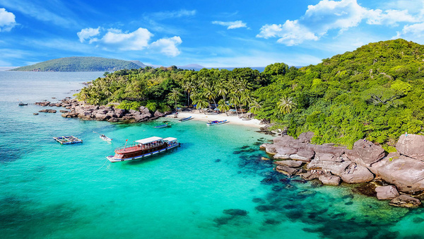Hòn Bảy Cạnh