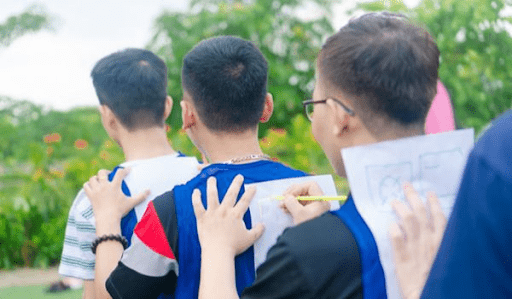 Vẽ Hình Tiếp Sức
