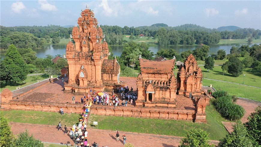 Làng Văn Hóa Các Dân Tộc Việt Nam