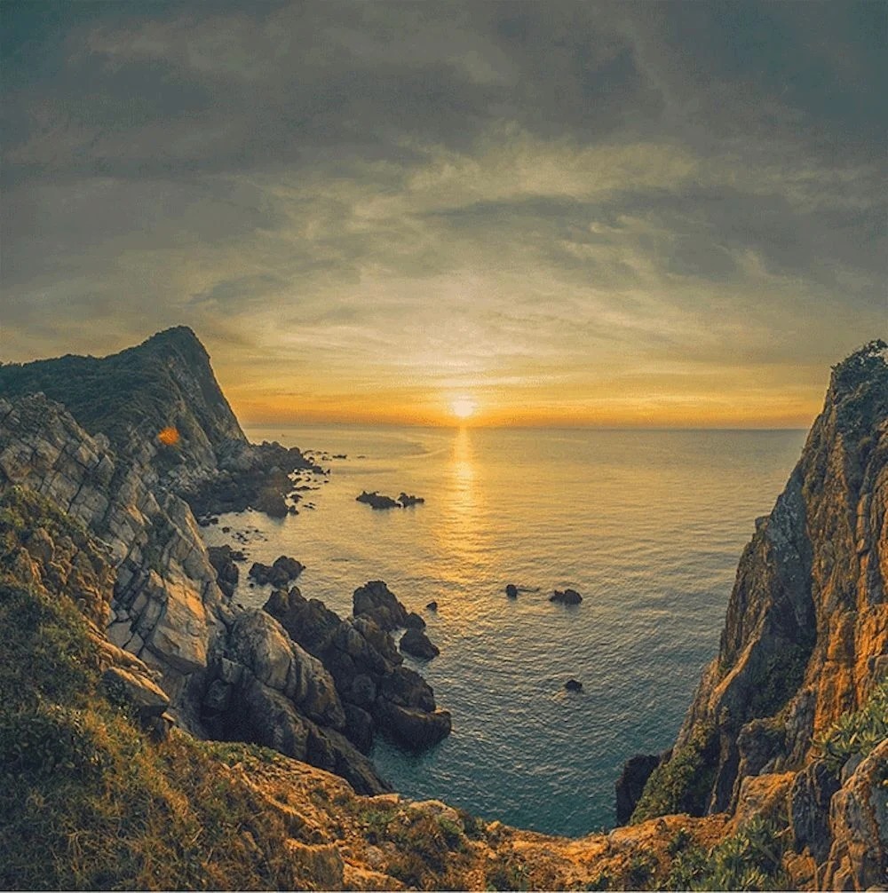 Đón Bình Minh Tại Bãi Đá Phía Cuối Đảo