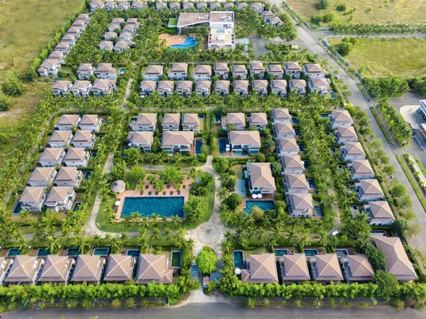 Villa Sang Trọng, Riêng Tư