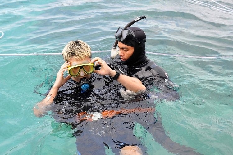 Uu Tien Cac Tour Lan Co Huong Dan Vien