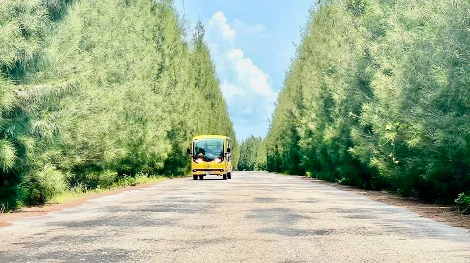 Tham Quan Dao Quan Lan