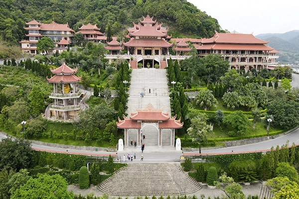 Chua Cai Bau O Quang Ninh