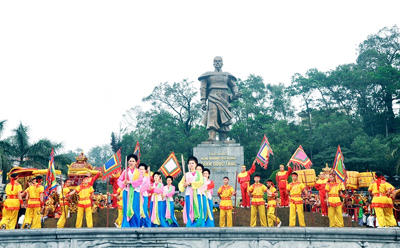 Le Hoi Den Cua Ong Chinh