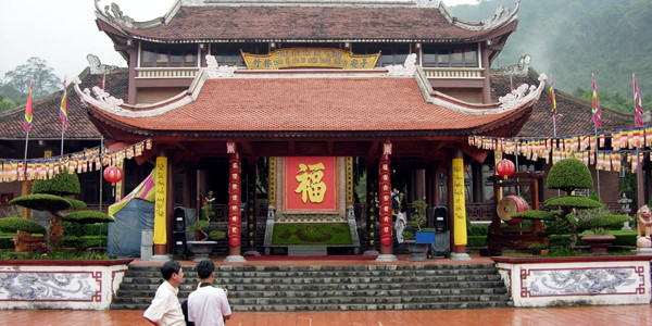 Chua Hoa Yen Yen Tu