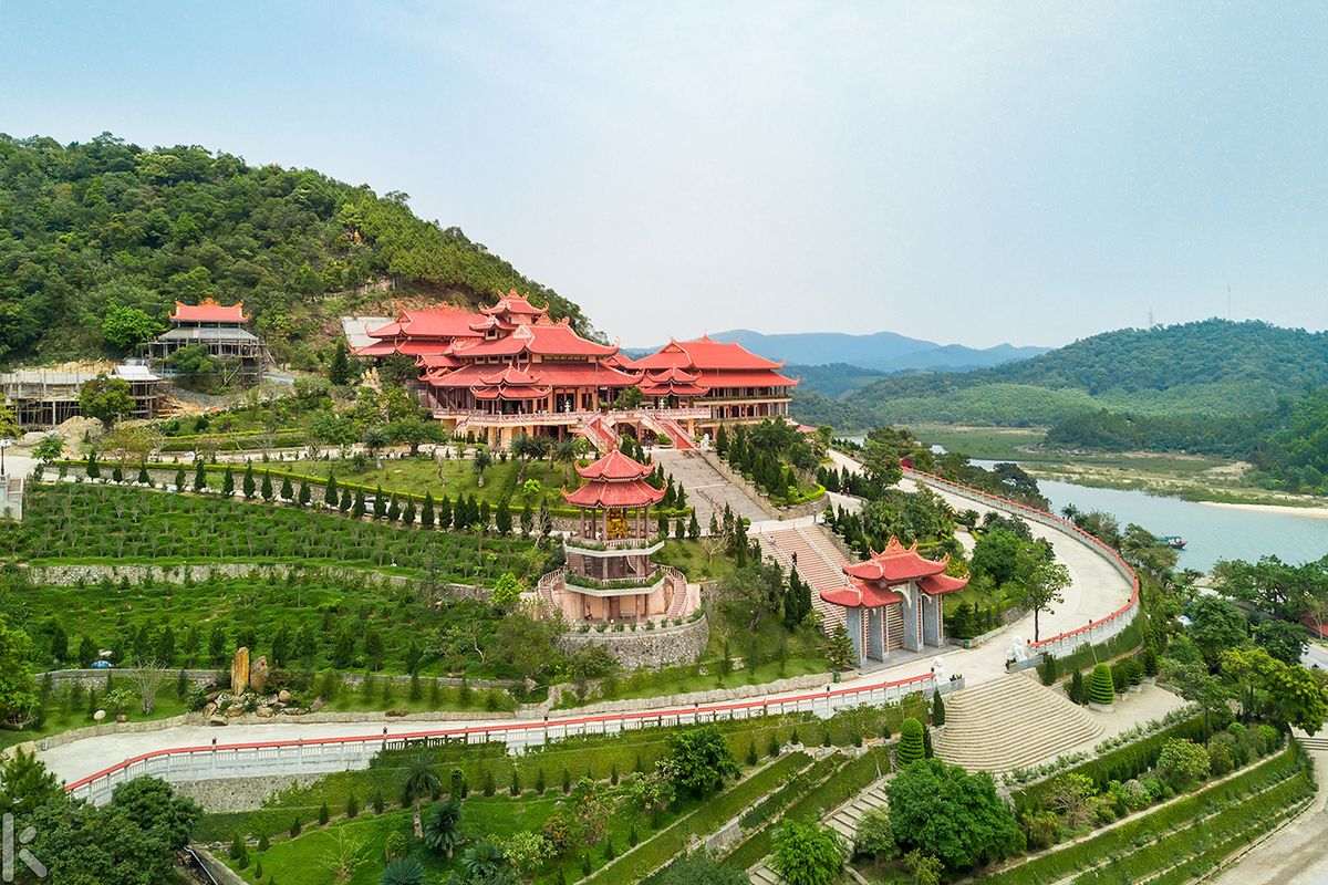 Khu Di Tich Lich Su Va Danh Thang Yen Tu