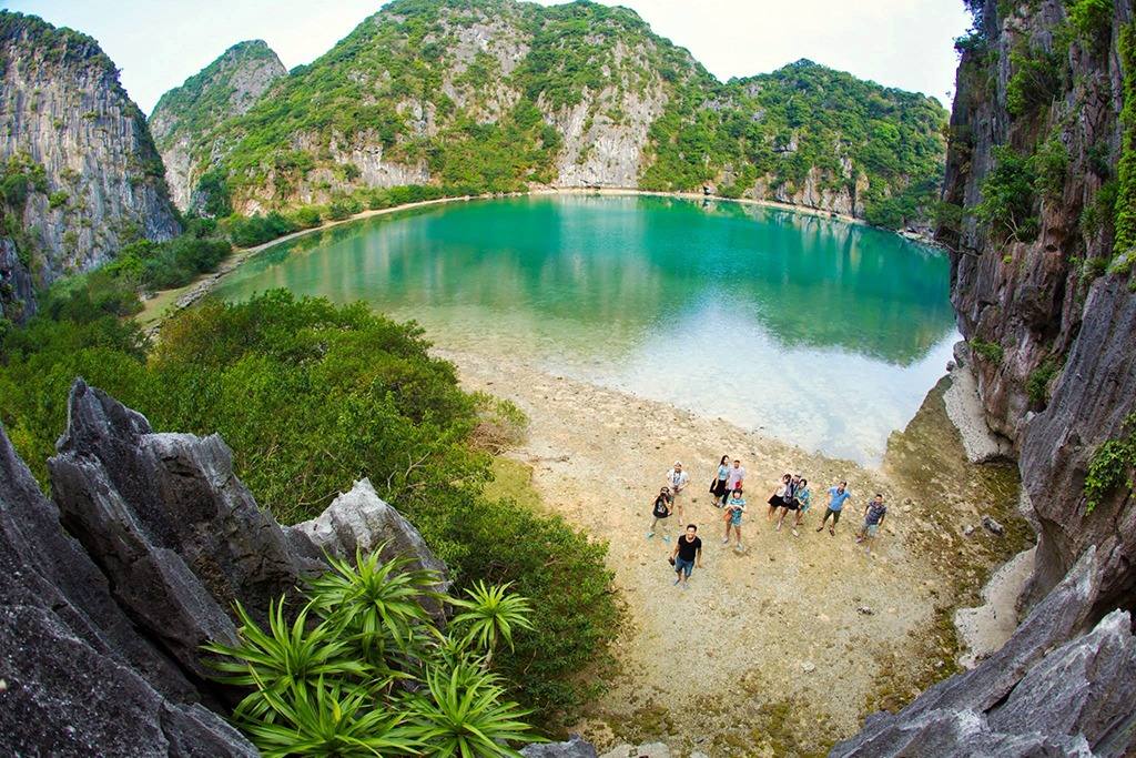 Ve Dep Hoang So Cua Dao Mat Rong