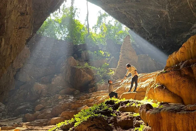 Kham Pha Tour 2 Tieng Tai Dong Nguom Ngao