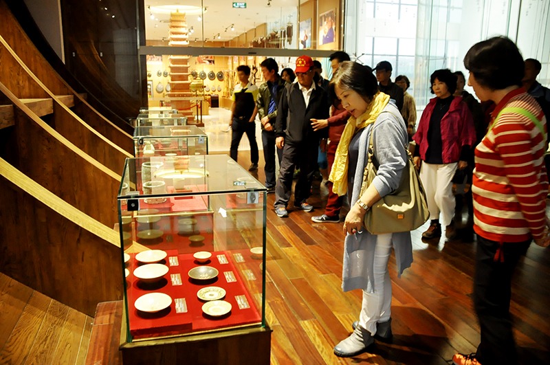 Khong Gian Tang 2 Cua Bao Tang Quang Ninh