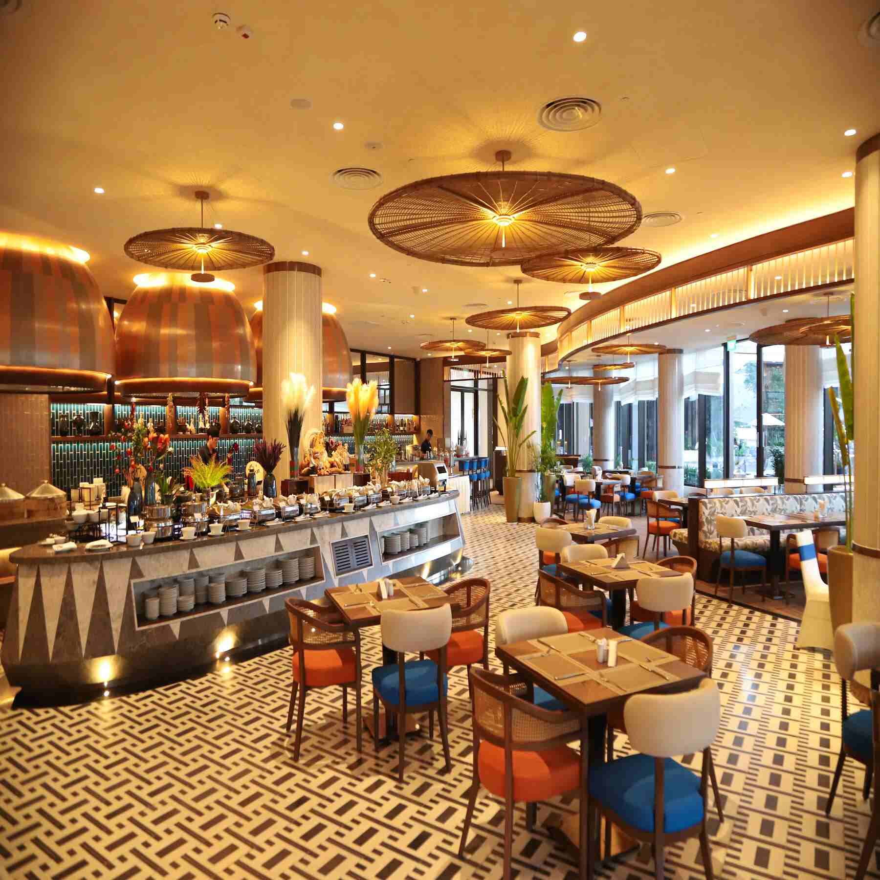 Đền Cặp Tiên: Nét văn hóa độc đáo bên bờ vịnh Bái Tử Long 31 Nha Hang Van Hai Phuc Vu Hai San Tuoi Ngon Dia Phuong