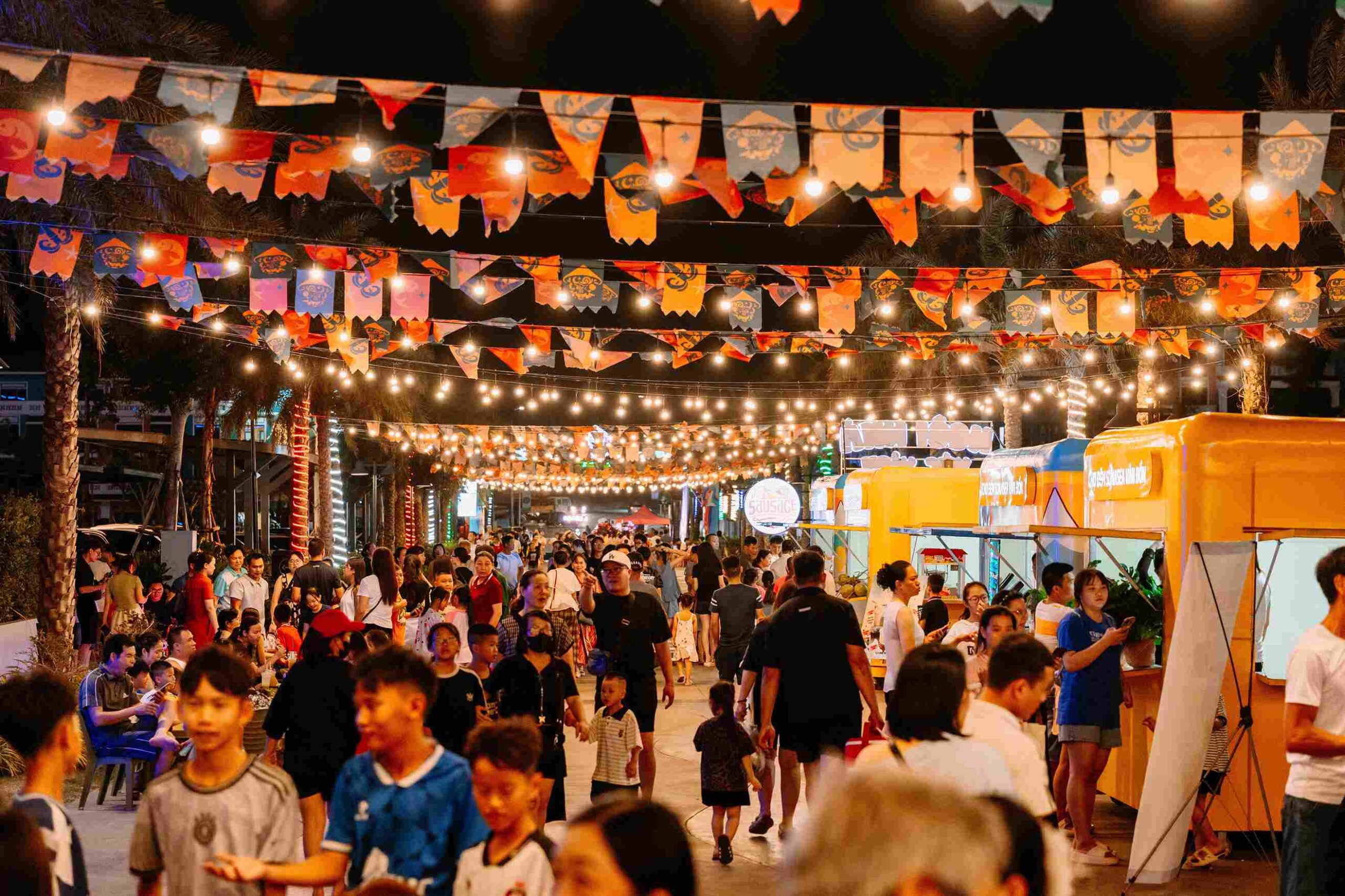 Trải nghiệm chợ đêm Vân Đồn – Ăn chơi thả ga, check-in sống ảo