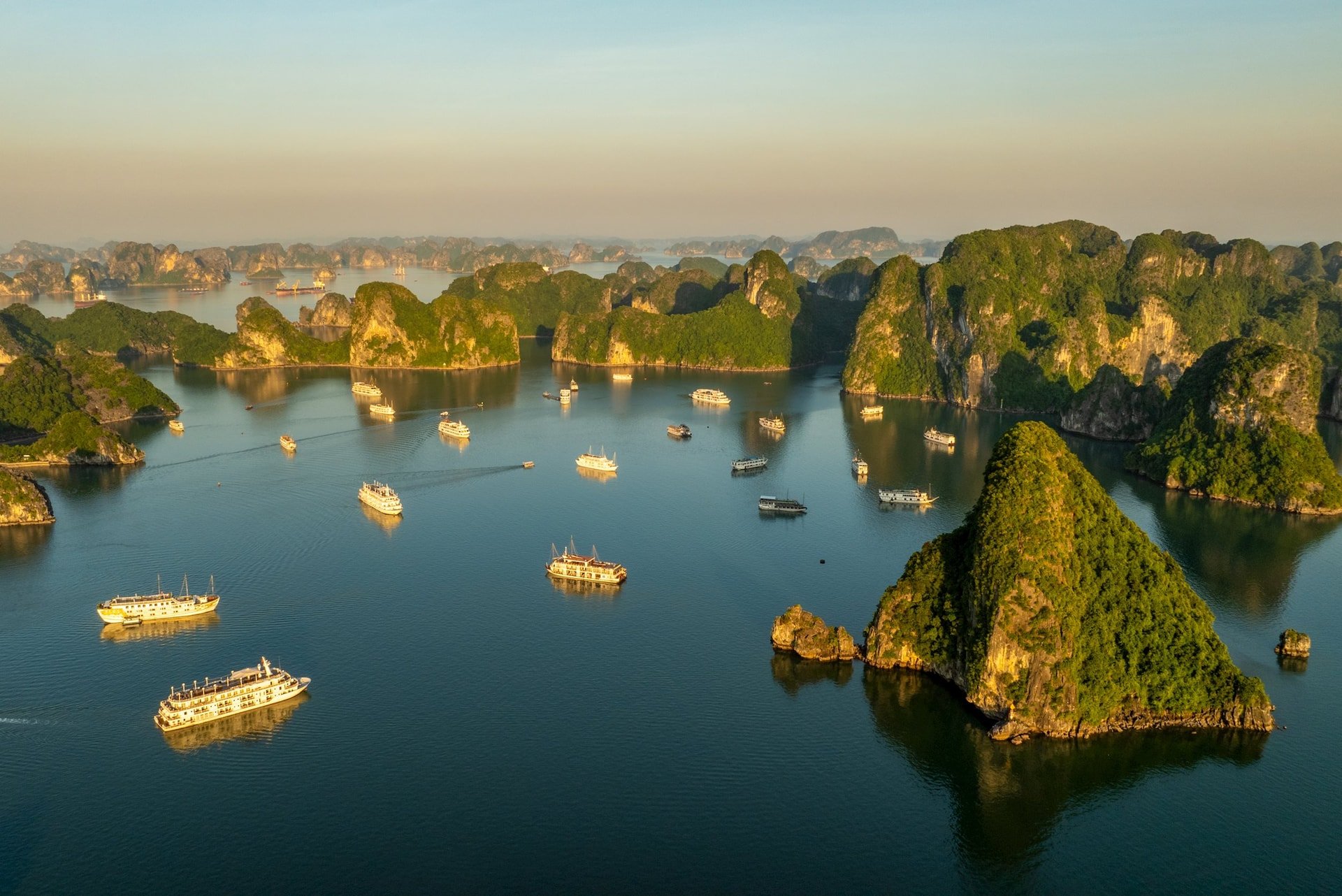 Các đảo ở Vịnh Hạ Long khiến du khách “mê tít” ngay từ lần đầu