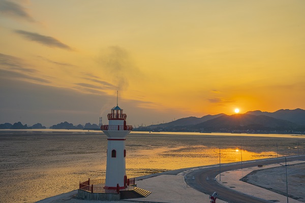 TOP 10 ĐỊA ĐIỂM CHECK-IN ĐẸP NHẤT VÂN ĐỒN, QUẢNG NINH